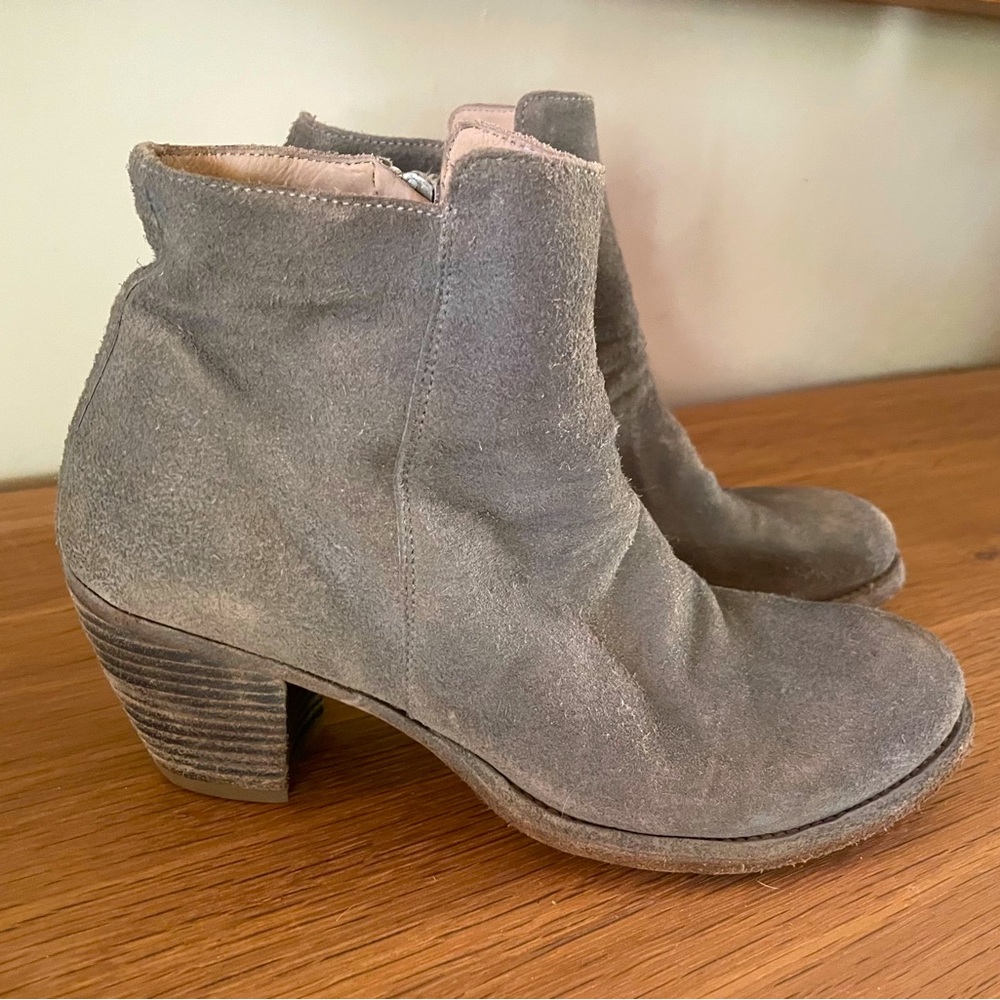 Officine Créative grey suede boots . Size 8